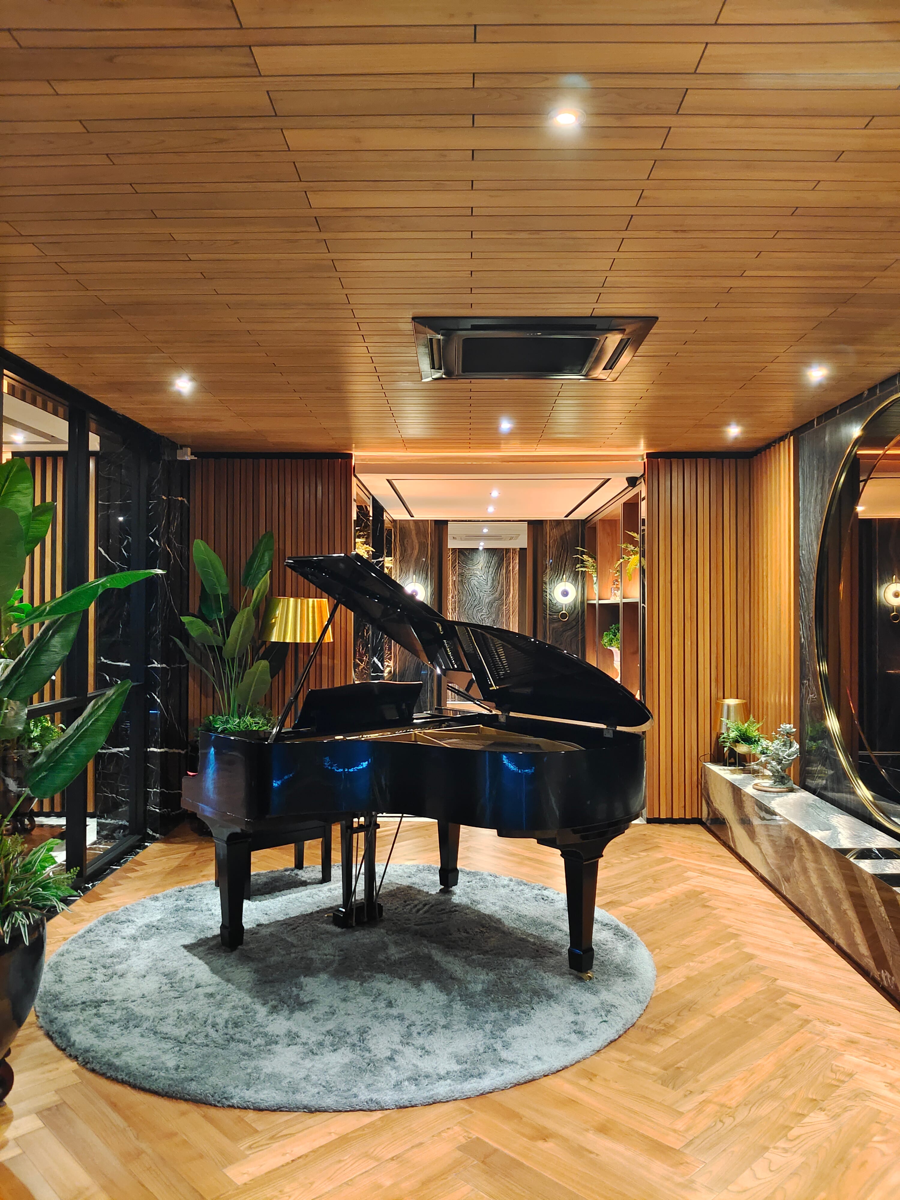 Pusat Gadai Office Interior